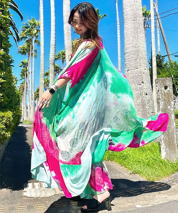 ジンニーヤーカーデ